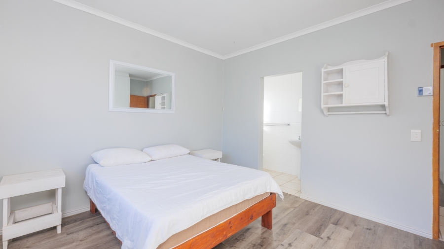 3 Bedroom Property for Sale in Struisbaai Western Cape
